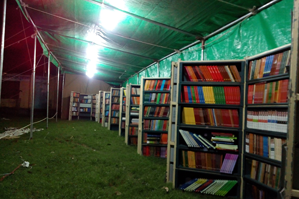 আজ চুয়াডাঙ্গায় শুরু হয়েছে ভ্রাম্যমাণ বইমেলা