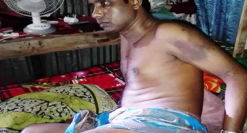 স্কুলশিক্ষককে নির্যাতন, ইউপি মেম্বারের বিরুদ্ধে মামলা