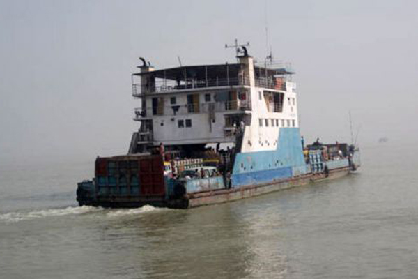 বৈরী আবহাওয়া কাটিয়ে শিমুলিয়া-কাঁঠালবাড়ি নৌরুট সচল