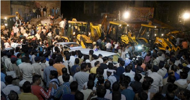 ভারতে গাড়ির ধাক্কায় ভবন ধসে নিহত ১০