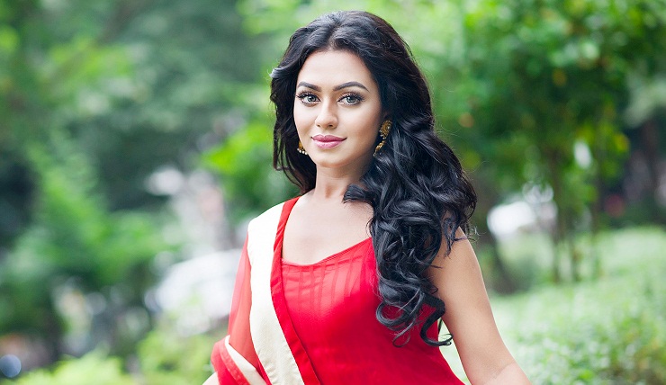 এবার কলকাতার ছবিতে ফারিয়া