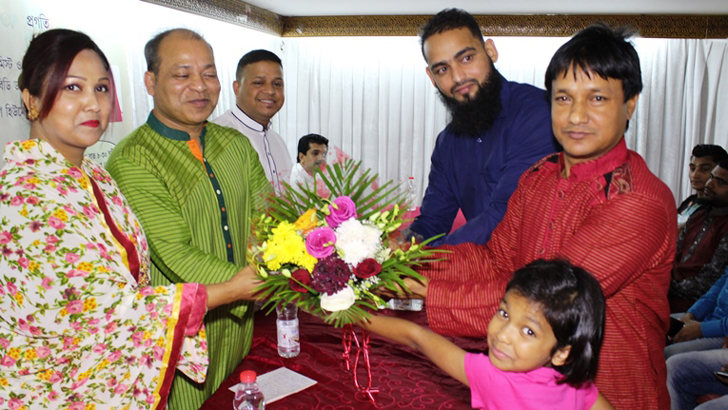 আমিরাতে লন্ডন প্রবাসী সাংবাদিক শামীম ও তার সহধর্মিণীকে সংবর্ধনা