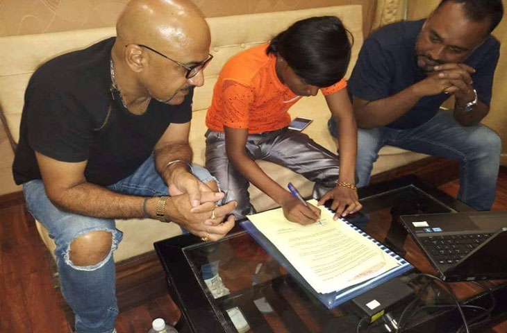 বলিউডের ছবিতে হিরো আলম