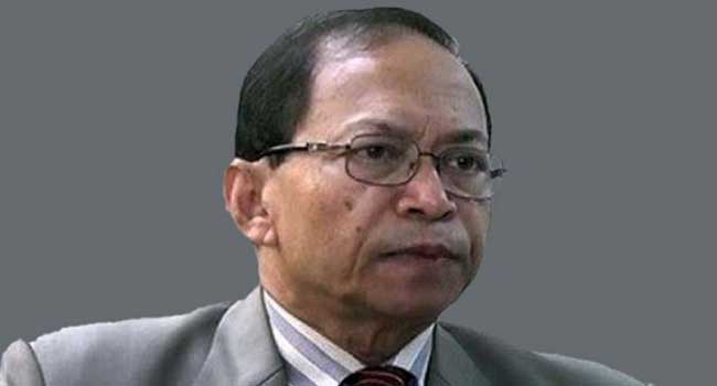 বিচারপতি এস কে সিনহার তৎপরতায় বিপাকে সরকার!