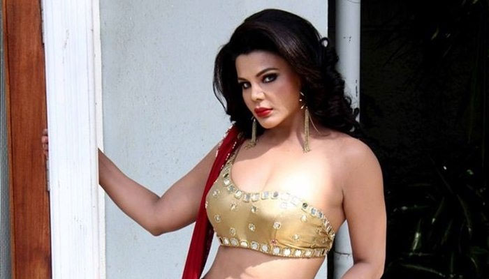 কত টাকার মালিক রাখি?