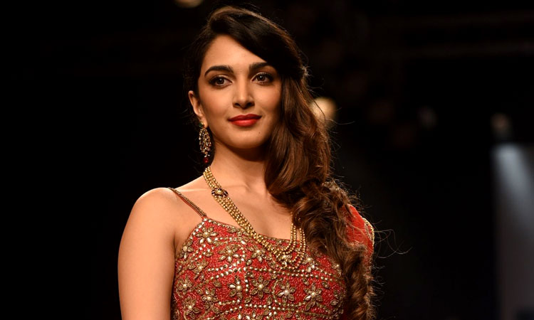 বলিউডে এসেই নাম পরিবর্তন!