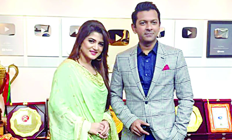 তাহসান-শ্রাবন্তী পাশাপাশি, সঙ্গে জন্মদিনের শুভেচ্ছা