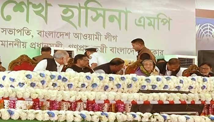 ঢাকা মহানগর আ’লীগের সম্মেলন উদ্বোধন করলেন প্রধানমন্ত্রী