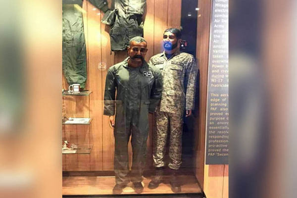 পাকিস্তান জাদুঘরে অভিনন্দনের মূর্তি বসানো নিয়ে ভারতীয়দের ক্ষোভ