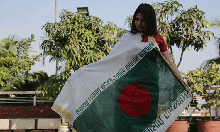 বিবিয়ানার বিজয়ের ফ্যাশনে ফ্ল্যাগ মডেল হলেন নাজমুন নাহার