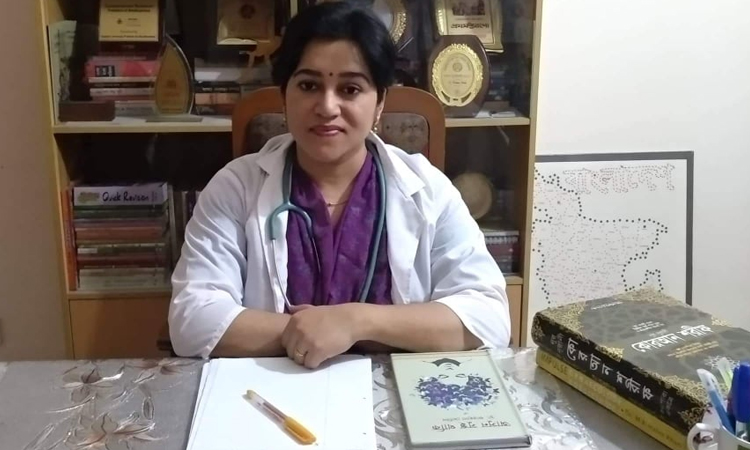 ব্রয়লার মুরগীর মতো আমাদের শিশুরাও খাঁচায় বন্দী