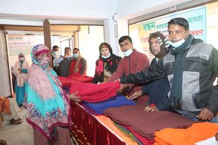 বন্ধন রাজশাহী সোসাইটি এবং  সুলতান আহমেদ মেমোরিয়াল ফাউন্ডেশন এর যৌথ উদ্যোগে কম্বল বিতরণ !
