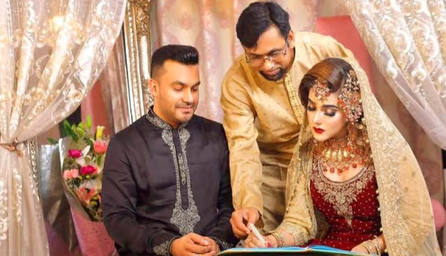 আনুষ্ঠানিকভাবে বিয়ের খবর জানালেন মাহিয়া মাহি