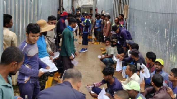 মালয়েশিয়ায় অভিবাসন সংক্রান্ত বিভিন্ন অপরাধের অভিযোগে ৭৬ বাংলাদেশি আটক