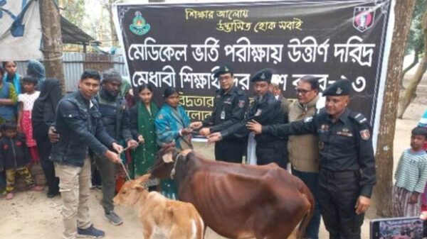ঠাকুরগাঁওয়ে ২ অসহায় হতদরিদ্র পরিবারের শিক্ষার্থী পাশে দাঁড়িয়েছেন র‍্যাব- ১৩