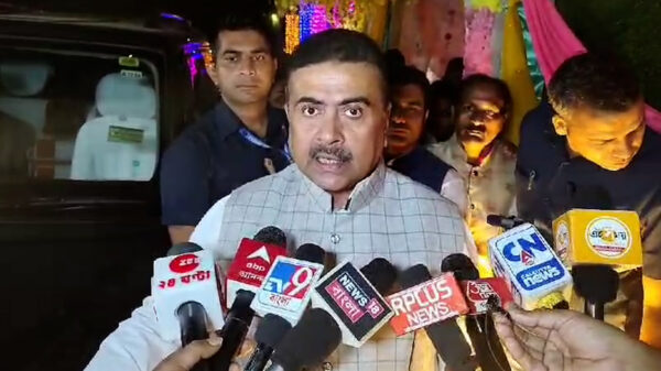 শেখ হাসিনার অডিও বার্তার পক্ষে অবস্থান প্রকাশ করলেন পশ্চিমবঙ্গের বিরোধী দলের নেতা শুভেন্দু অধিকারী