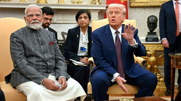 বৈঠকে বাংলাদেশ প্রসঙ্গ এড়িয়ে গেলেন মোদি