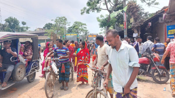 সাতক্ষীরার পাটকেলঘাটায় বাসচাপায় মা ও তার শিশু সন্তান নিহত