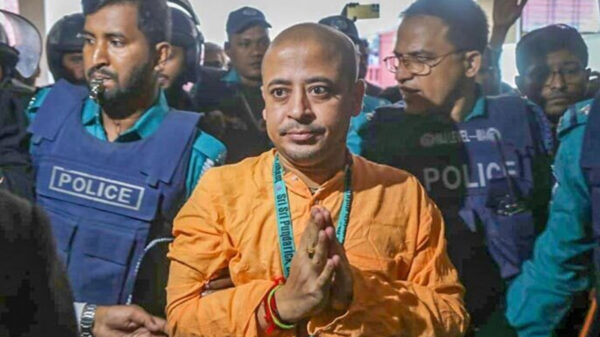 আরও ৪ মামলায় সনাতনী জাগরণ জোটের মুখপাত্র চিন্ময় কৃষ্ণ দাস ব্রহ্মচারী