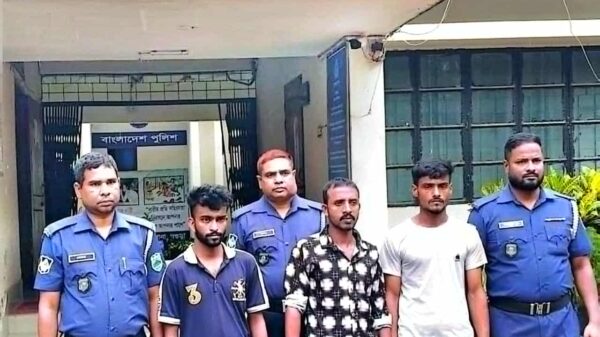 গাবতলীতে অপহরণকারীদের ঘাঁটি ভাঙল পুলিশ: ৩ জন গ্রেপ্তার, ভিকটিম উদ্ধার