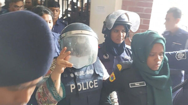 মানিকগঞ্জ আদালতে নেয়া হয়েছে সাবেক সংসদ সদস্য ও মমতাজ বেগমকে