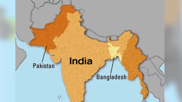 ভারত-পাকিস্তানের উত্তেজনায় মধ্যে দেশে নিরাপত্তা যেন বিঘ্নিত না হয় সেজন্য সীমান্ত পুলিশদের সতর্ক থাকার নির্দেশ