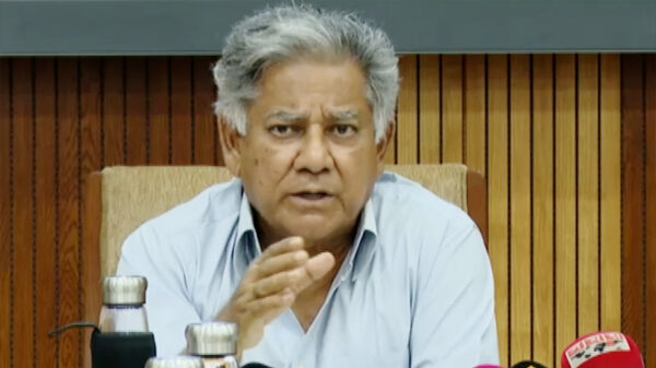 গার্মেন্টস শ্রমিকদের বেতন পরিশোধ না করলে মালিককে জেলে যেতে হবে: শ্রম উপদেষ্টা