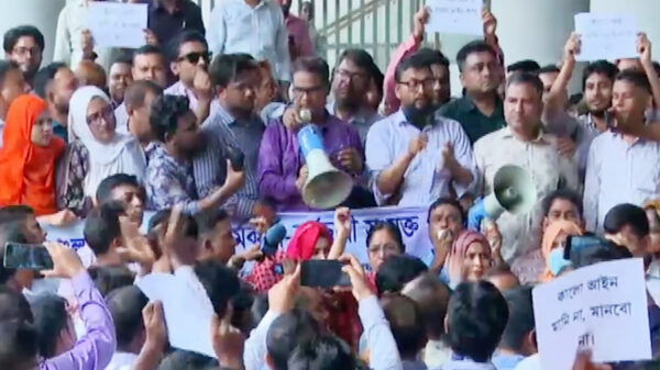 সরকারি চাকরি সংশোধন অধ্যাদেশ ২০২৫ বাতিল করা না হলে সচিবালয় অচলের ঘোষণা