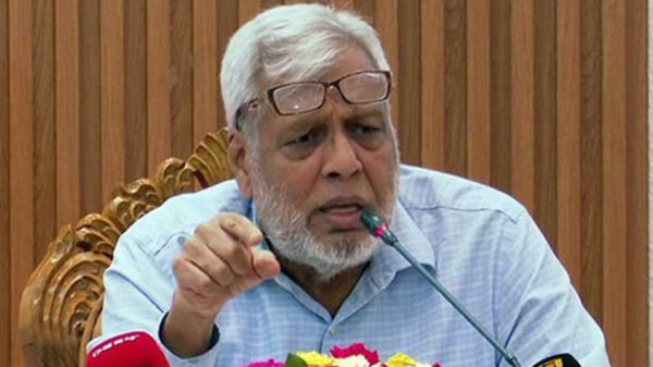 জ্বালানি তেলের দাম কমেছে, বাসে বাড়তি ভাড়া নেয়ার কোনো সুযোগ নেই