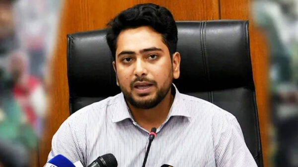 জোরপূর্বক ক্ষমতা দখলের রাজনীতি আর সহ্য করা হবে না : নাহিদ ইসলাম