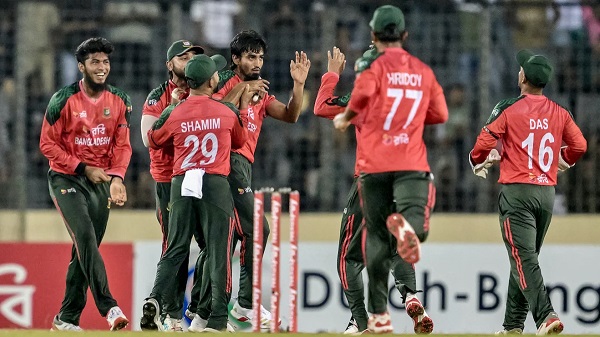 সহজ ম্যাচ কঠিন করে জিতে পাকিস্তানের বিপক্ষে বাংলাদেশের ‘প্রথম’ সিরিজ জয়