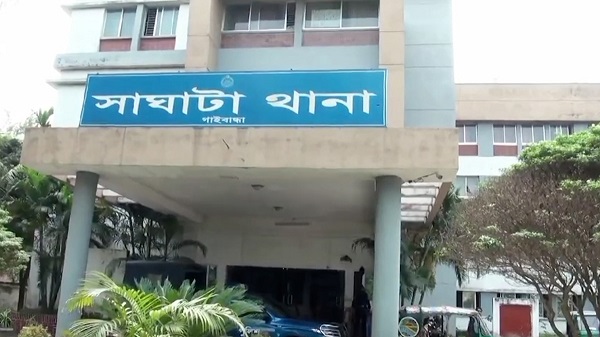 থানা থেকে রাইফেল ছিনতাই চেষ্টার অভিযোগ, পাশের পুকুরে মিলল মরদেহ