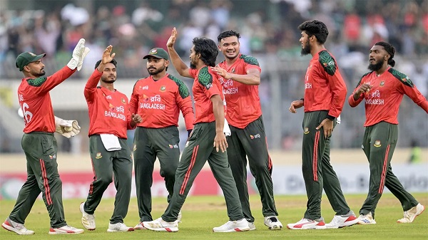 বাংলাদেশকে ১১১ রানের লক্ষ্য দিলো পাকিস্তান