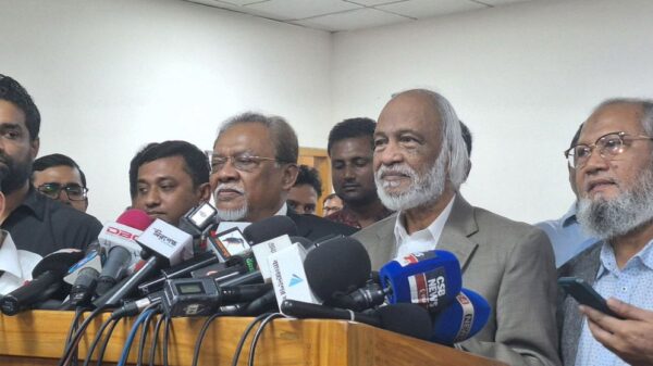 ইসিকে বিএনপির প্রস্তাব , ভোটগ্রহণ কর্মকর্তা হিসেবে ইসলামী ব্যাংক-ইবনে সিনার কাউকে নিয়োগ নয়