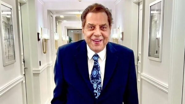 বলিউডের বর্ষীয়ান অভিনেতা ধর্মেন্দ্র রুটিন চেকআপের জন্য হাসপাতালে ভর্তি