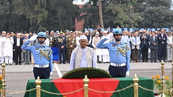 এ কে খন্দকারের জানাজায় প্রধান উপদেষ্টার অংশগ্রহণ