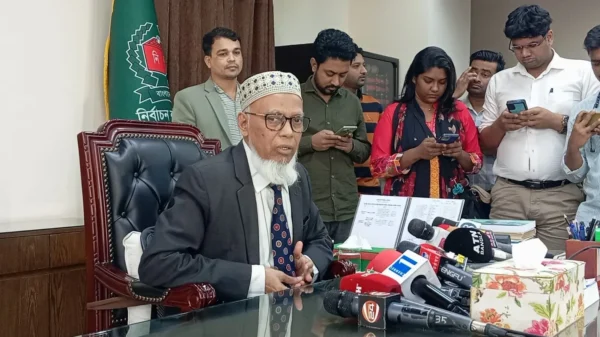 নির্বাচনি দায়িত্বে আচরণবিধি প্রতিপালনে ব্যর্থ হলে ব্যবস্থা : ইসি মাছউদ