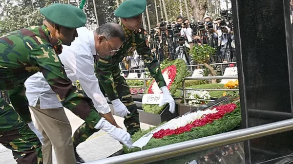 বিডিআর শহীদদের প্রতি প্রধানমন্ত্রীর শ্রদ্ধা নিবেদন