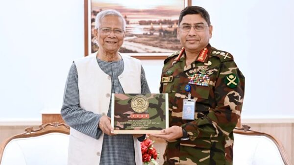 প্রধান উপদেষ্টার সঙ্গে সেনাপ্রধানের বিদায়ী সাক্ষাৎ