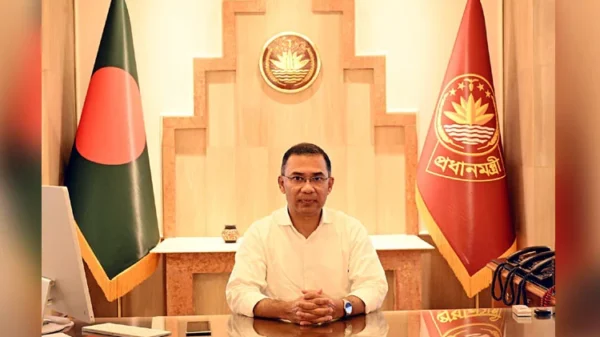 ঈদের ছুটিতেও গুলশান বাসভবন থেকে সরকারি জরুরি কাজ করছেন প্রধানমন্ত্রী