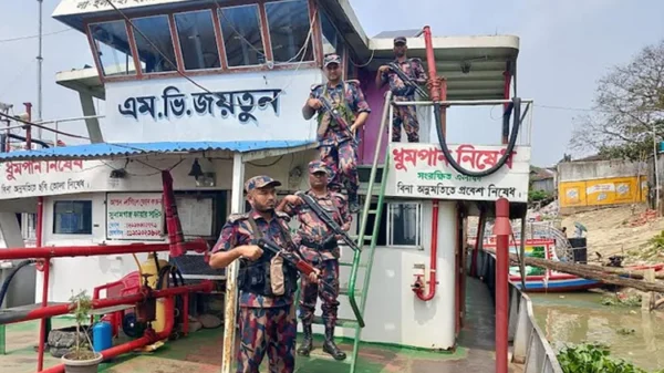 জ্বালানি তেল মজুত প্রতিরোধে ডিপোতে বিজিবি মোতায়েন