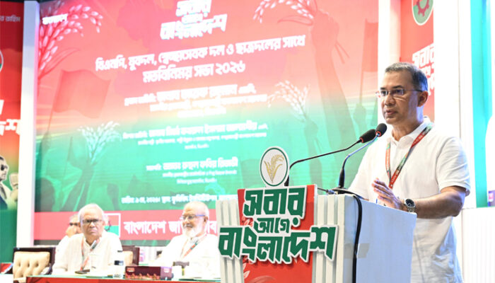 নির্বাচনী ইশতেহার বাস্তবায়নে সহযোগিতায় দলীয় নেতাকর্মীদের প্রতি আহ্বান প্রধানমন্ত্রীর
