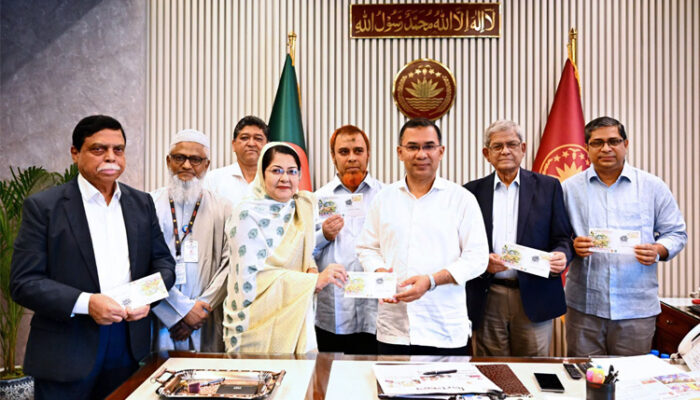 পল্লী উন্নয়ন দিবস উপলক্ষে স্মারক ডাকটিকিট অবমুক্ত প্রধানমন্ত্রীর